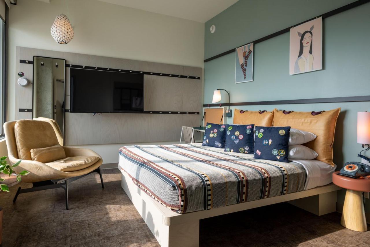 Moxy Portland Downtown Hotel Exterior foto