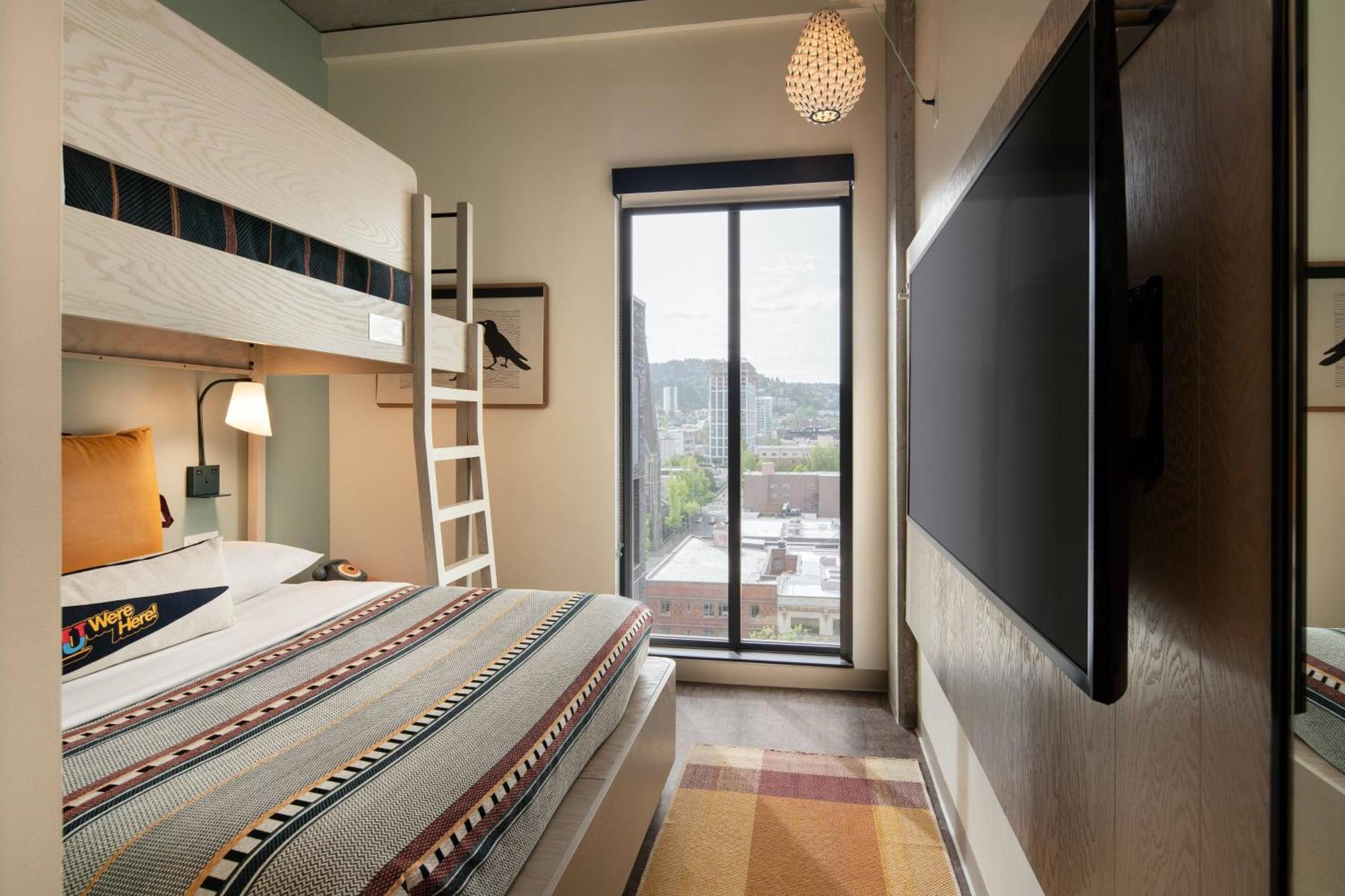 Moxy Portland Downtown Hotel Exterior foto
